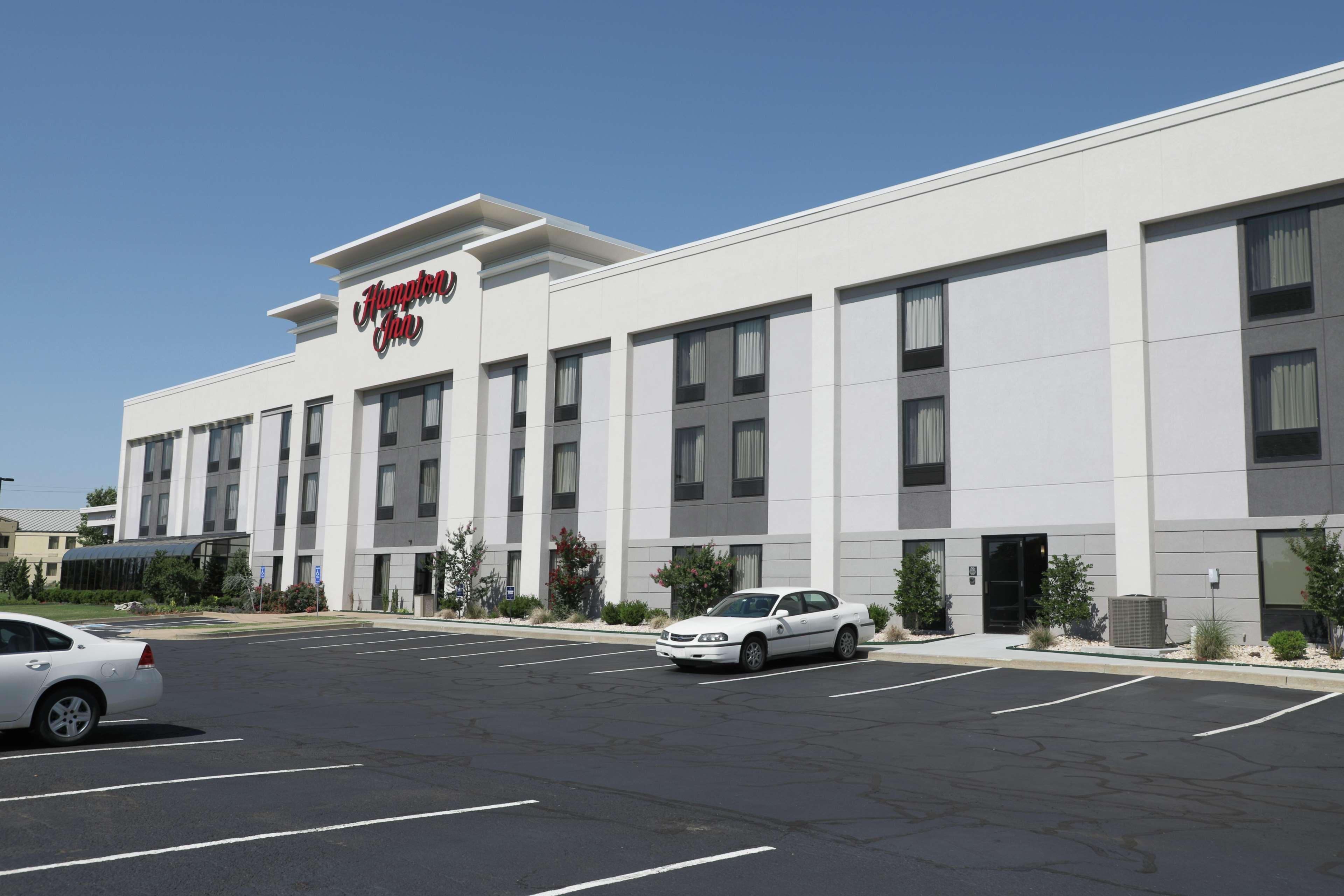 Hampton Inn Muskogee Bagian luar foto