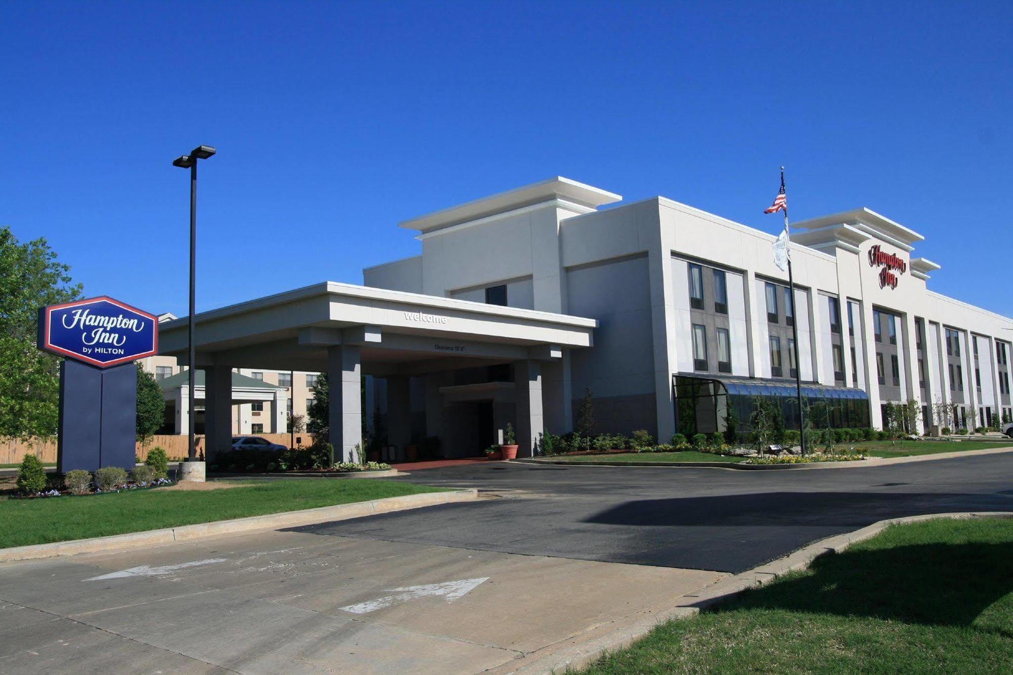 Hampton Inn Muskogee Bagian luar foto