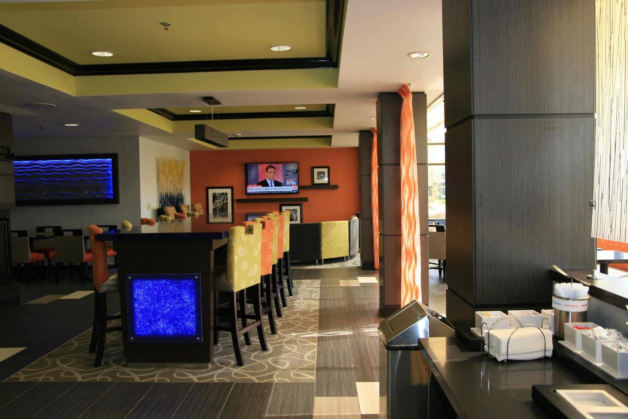 Hampton Inn Muskogee Bagian luar foto